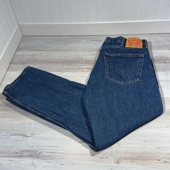 Levi's 505 Jeans Men's Red Tag Size 38x32 (36x31) Straight 100% Cotton