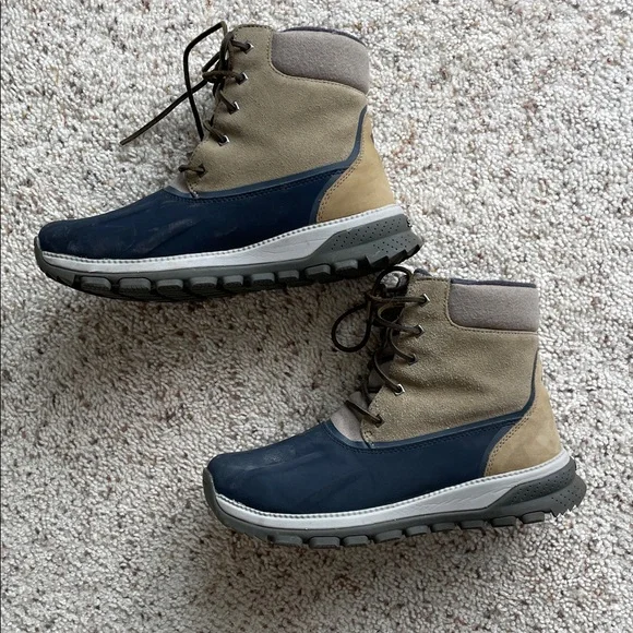 Sperry Men's Blue and Tan Boots excellent condition