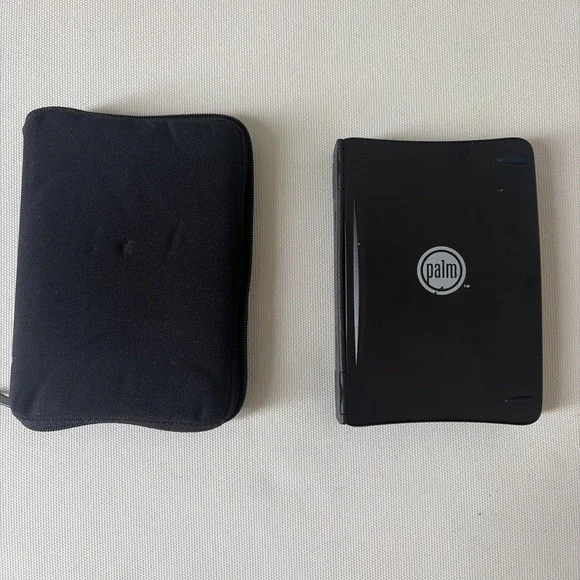 Palm P10802U Black Portable Keyboard w/ Zip Case-Compact Foldable English QWERTY