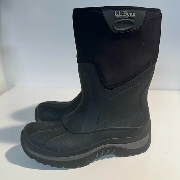 L.L. Bean Unisex heavy neoprene boots.