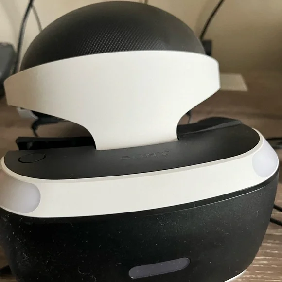 PlayStation VR Console with Headset, Camera and Move Controllers