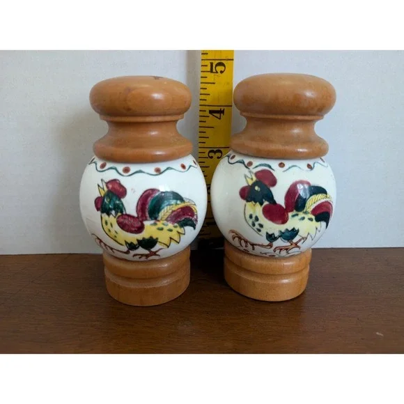 Vintage Hand Painted Rooster Salt & Pepper Shakers, Wood &Ceramic, 4.5