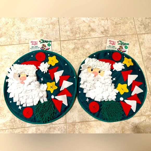 Pets forage festive mat