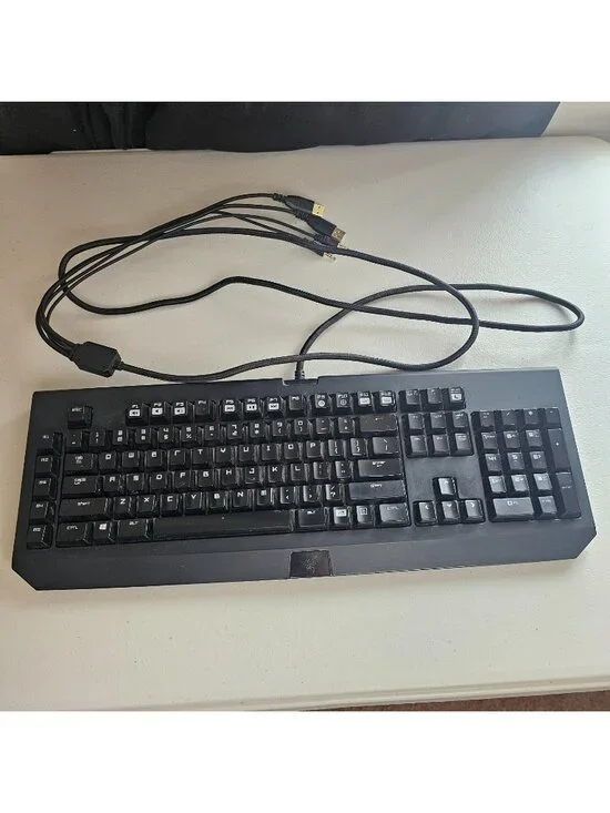 READ Razer BlackWidow Chroma Mechanical Gaming Keyboard RZ03-0122 USB Audio