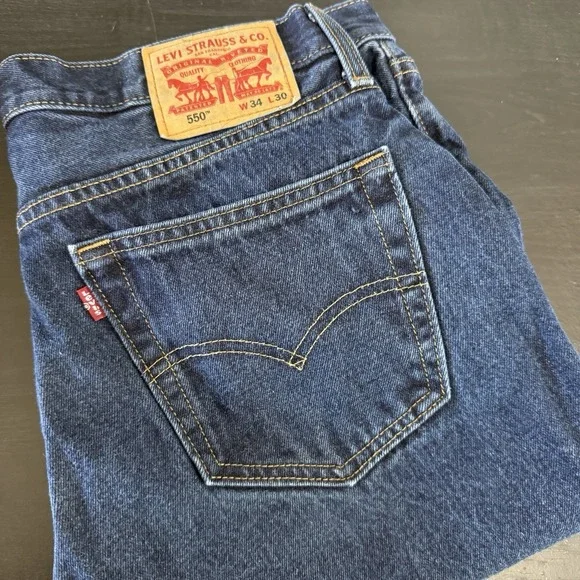 Levi's 550 Jeans Mens 34x30 Fits 34x28.5 Blue Denim Relaxed Straight Leg Red Tab