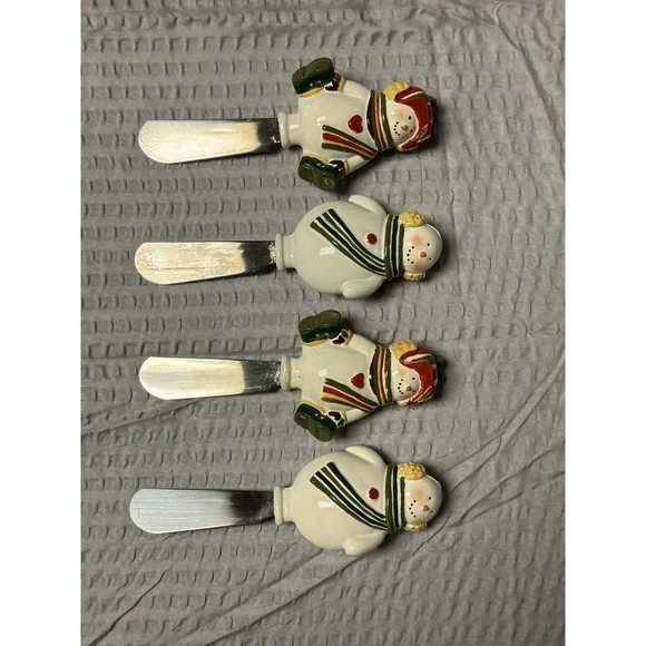 Set of 4 Snowman Butter Or Cheese‎ Spread Knives - Stainless Steel