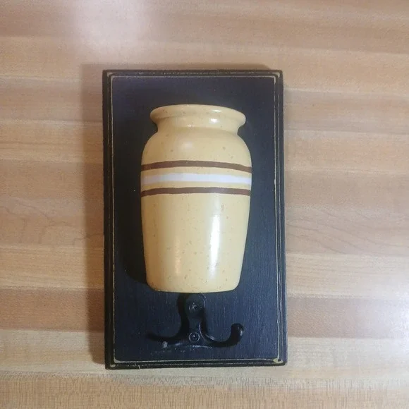 Yellow Vase 3D Wall Art‎ 2 Hooks 1 Broken