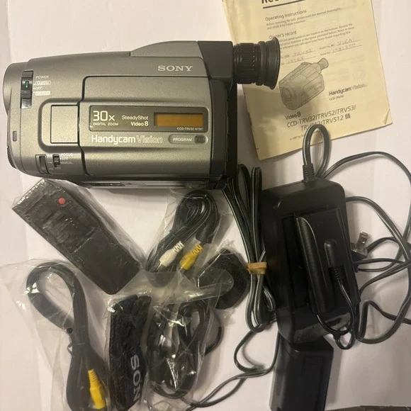 Sony Handycam CCD-TRV118 NTSC Hi-8 Video Camcorder - FOR PARTS OR REPAIR
