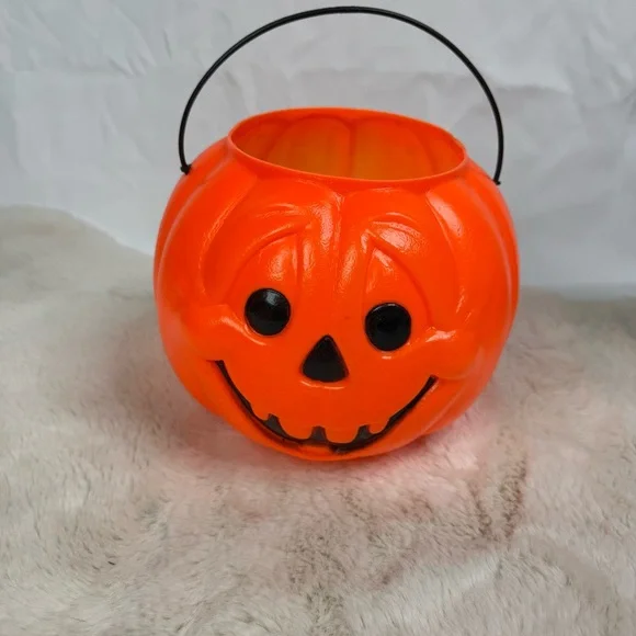 Vintage Orange Blow Mold Pumpkin Halloween Trick or‎ Treating Bucket