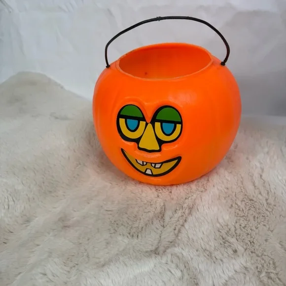 Vintage Blow‎ Mold Orange Pumpkin Candy Bucket