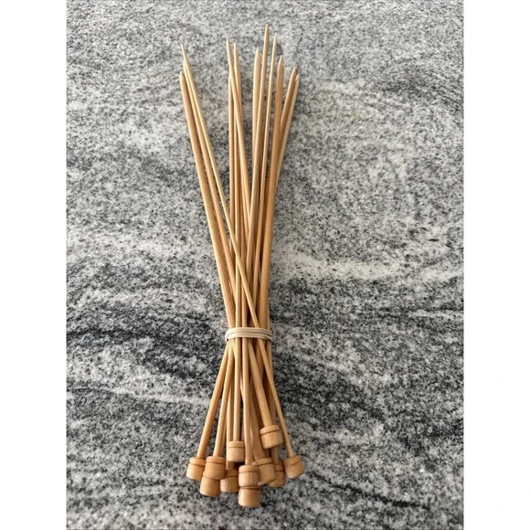 Lot Of 16 Knitting Needles Bamboo‎