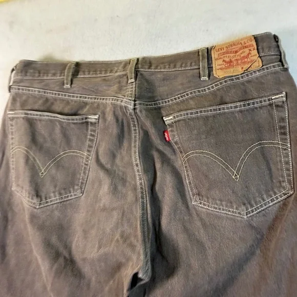 Levis 501 Original Fit Jeans Mens 42x32 Brown Faded Straight Leg Button Fly XX