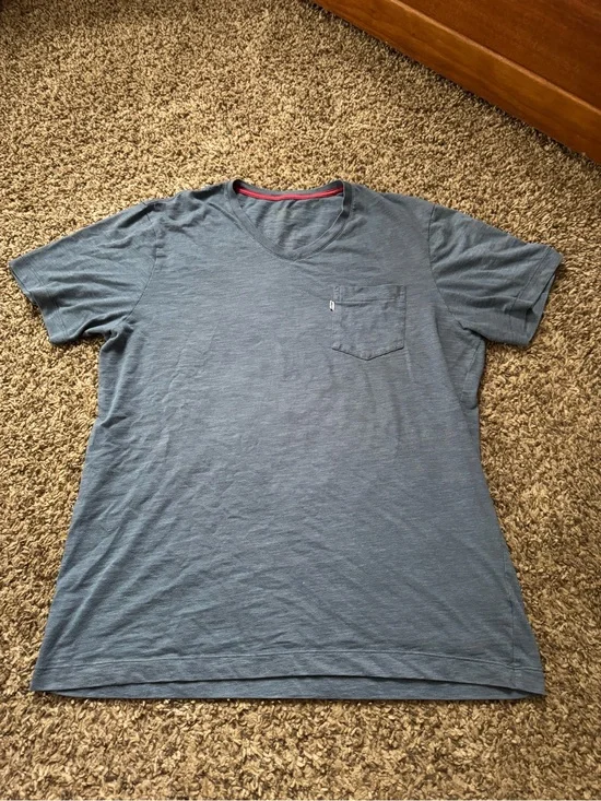 Levi's Men's Heather Blue V-Neck Pocket Tee
