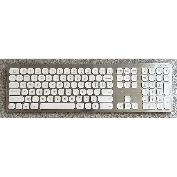 Everyday Bluetooth‎ Keyboard for Mac with Numeric Keypad - Silver Aluminum