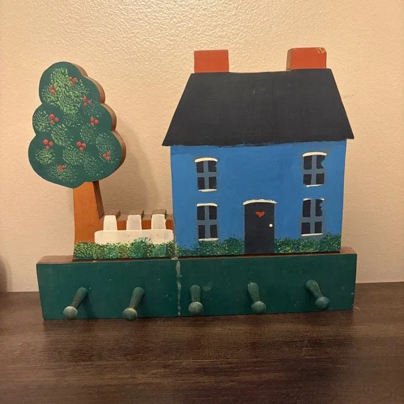 Bratton's Woodcraft Handmade‎ Wooden Wall Key Rack Blue House Folk Art 5 Pegs
