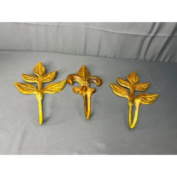 Set of 3 Metal Wall Hooks Fleur di Lis and Leaves 7