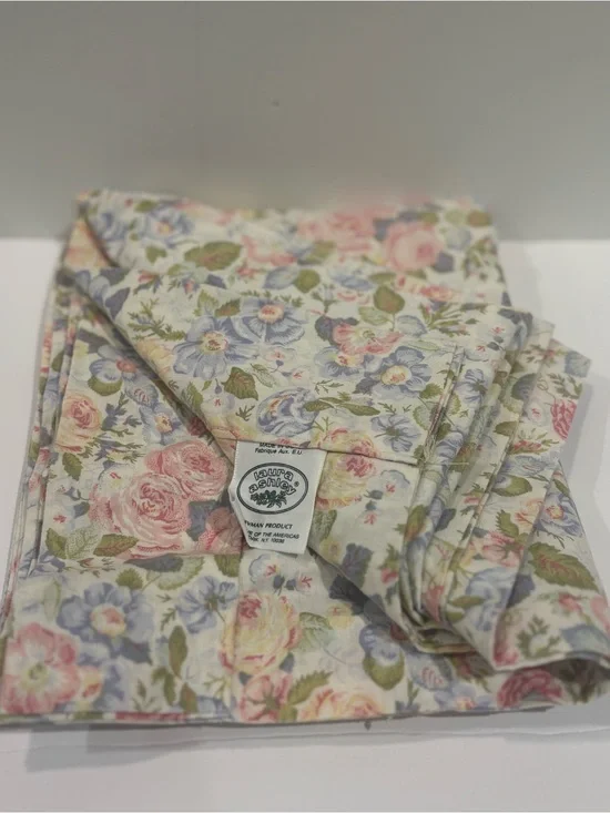 Vtg Laura Ashley Sycamore Quartet Floral Valance 18x83” Yellow Pink Cottagecore