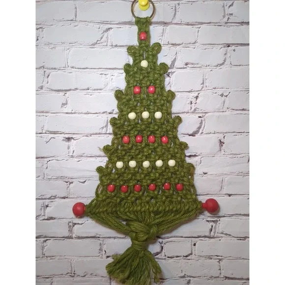 VTG 1970's Macrame 24x 13 Christmas Tree Wall Hanging Red & White Wood‎ Beads