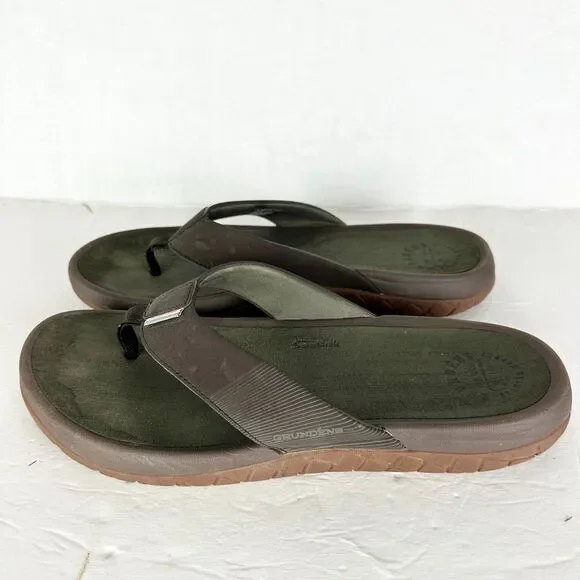 Grundens Men's Fishfinder Sandals Size 12 Dark Brown Waterproof
