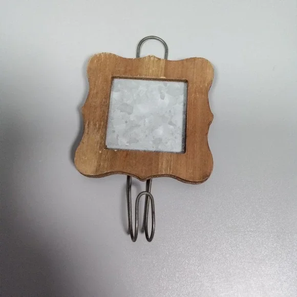 Rustic Farmhouse Wood and Galvanized Metal Wall Hook Scalloped Frame Decor