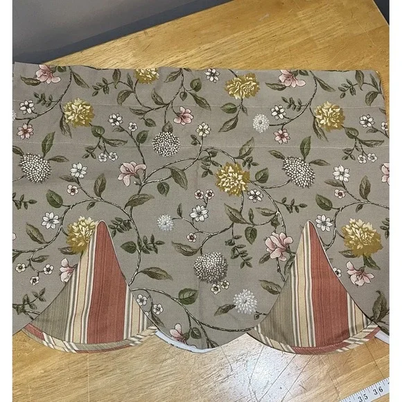 Waverly Home Classics Peek a Boo Valance Nassau Vine‎ Mist 54x19