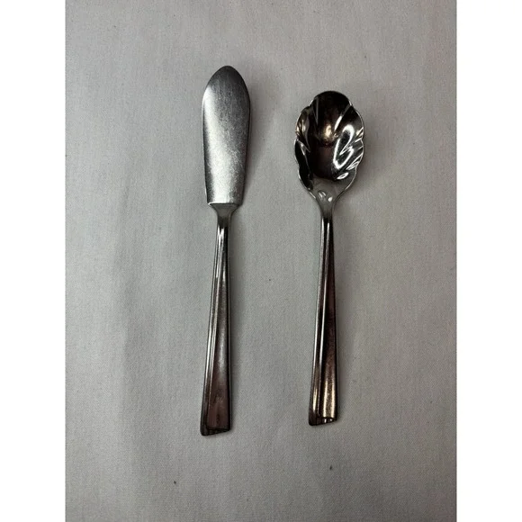 WM Rogers Stainless Steel Cheese Knife & Jelly Spoon Silver Glossy Handle