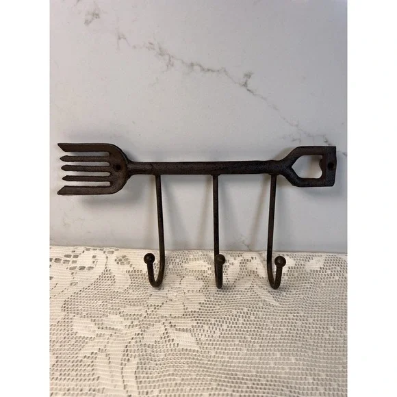Cast Iron Garden Fork Wall Hook Rack 3 Hooks Farmhouse Rustic Brown Decor