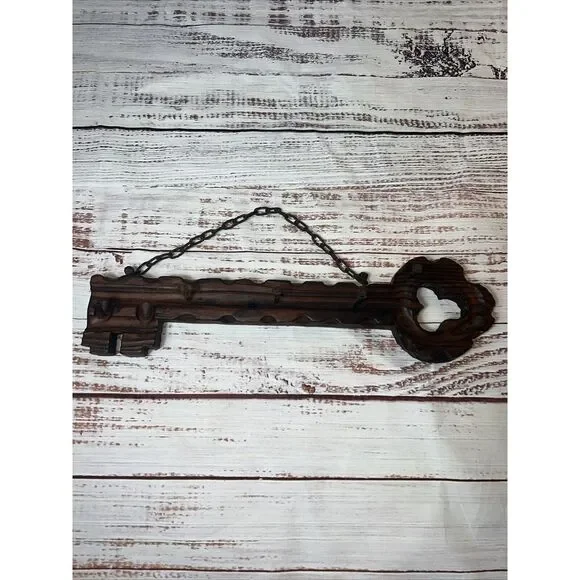 Rare‎ Vintage Hand Made Brown Wood Key Rack Wooden Primitive Chain Iron Hanging