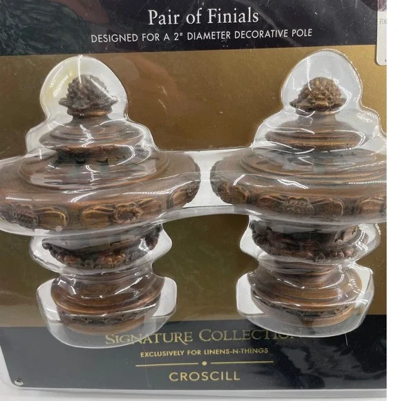 Croscill Signature Collection Bartlet Finials Antique Gold for 2