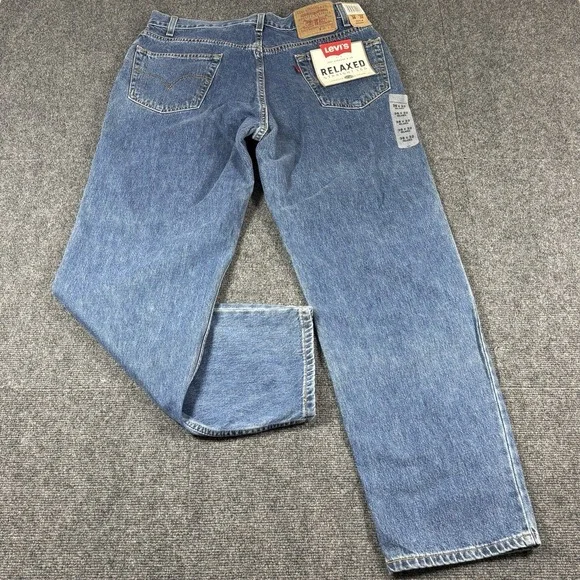 NWT Vintage‎ Y2K Levis Relaxed Straight Leg Jeans Mens Fits 35x32 Blue Skate NEW
