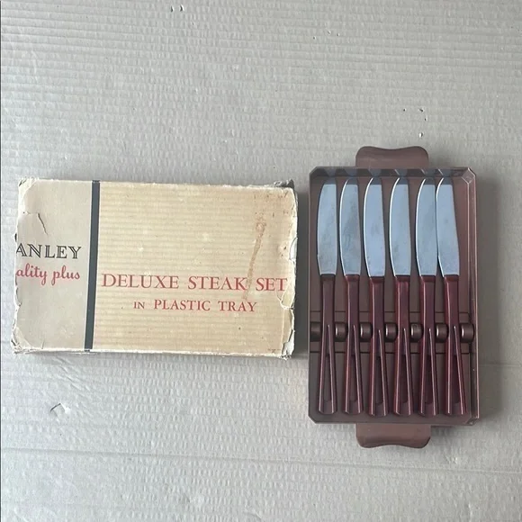 Stanley Deluxe Steak Knife Set with Brown Handles