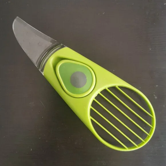 1pc 3-in-1 Avocado Slicer Peeler Core & Slice Tool - Green Hass Avocado Cutter