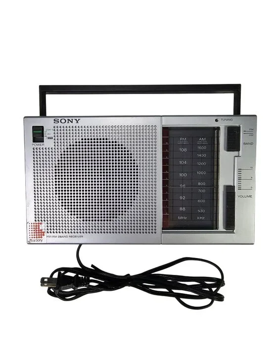 Sony ICF-710W FM/AM 2-Band Portable Radio Silver TESTED