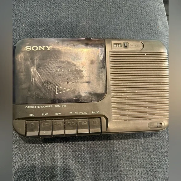 Sony Cassette Corder TCM-818 Tape Player/Recorder‎