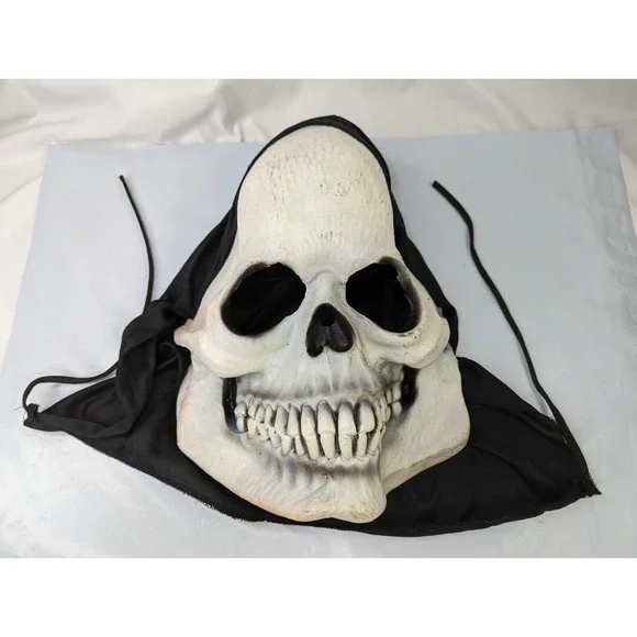 Skeleton Skull Halloween Mask Paper Magic Group 1995‎