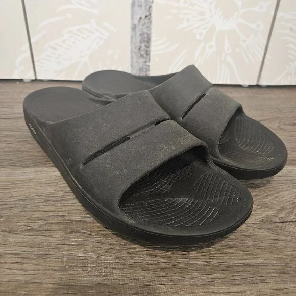 OOFOS Slides Men's 11 Women's 13 Black