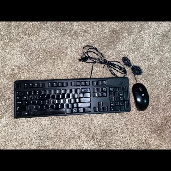 Dell Keyboard KB212-B with HP mouse