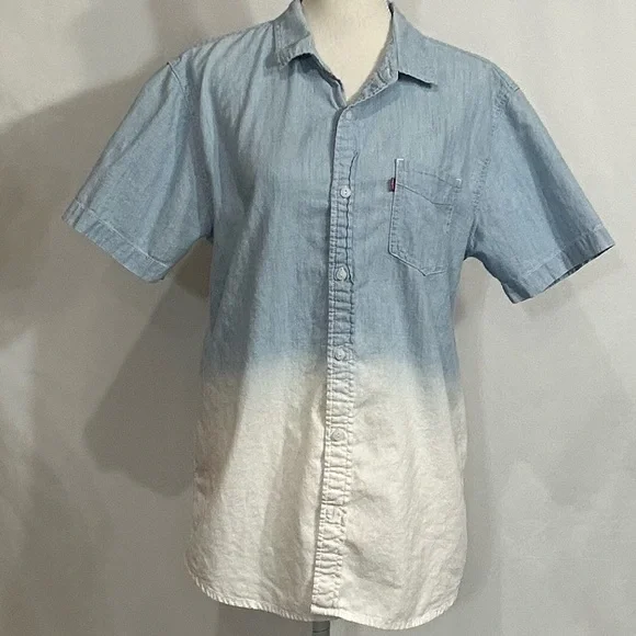 Levi’s short sleeve button up