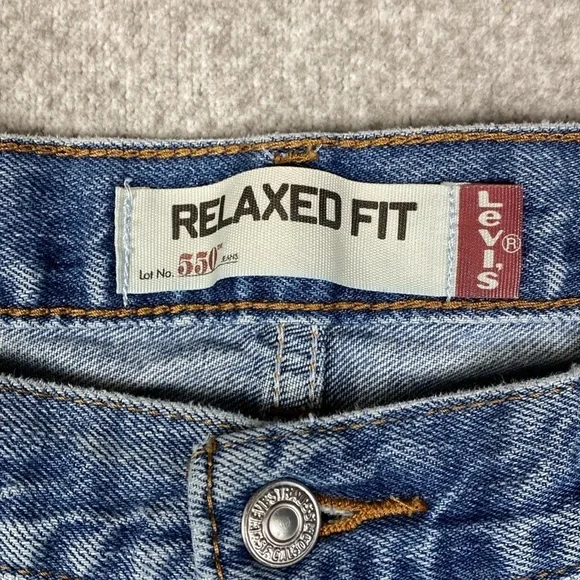 Levi’s 550 relaxed fit tapered leg 36x30 jeans cut date 2009 grunge cotton