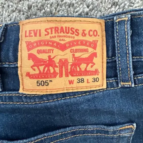 Levi's 505 Size 38 / 30 Zipper FLY