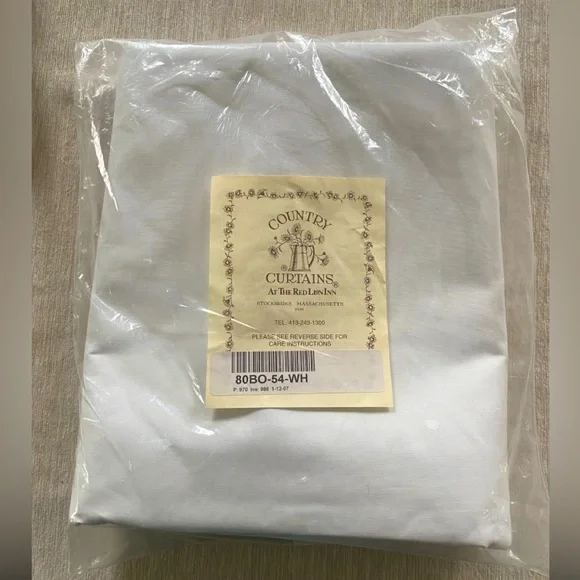 Country Curtains at the Red Lion Inn | Classic White Tab Top Curtains | 44