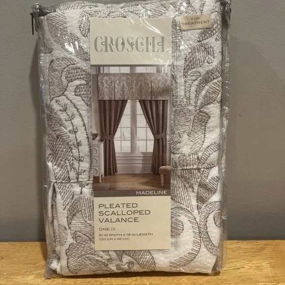 Croscill Madeline Pleated Scalloped Valance Ivory‎ Embroidered 51x19