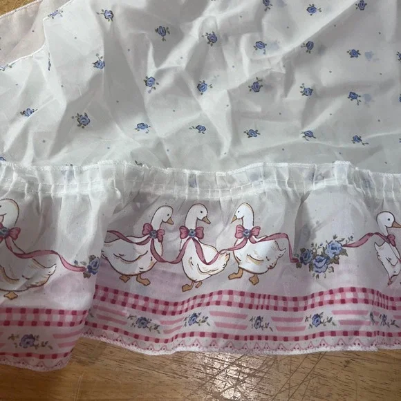 Vtg Country Farmhouse Geese Swag Valance Pink Gingham Ruffle White 56x31 USA NOS