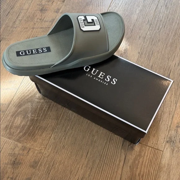 🆕 GUESS Men's Green Slide Sandals