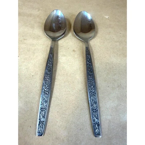 2 Vintage Rogers Co Stanley Roberts La Spana Tablespoons Soup Spoons 7 1/4