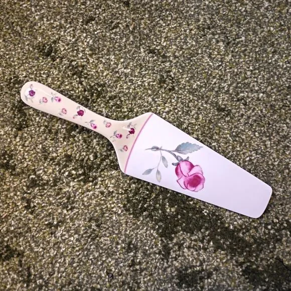 Cake Server Porcelain Pink Rose Shabby Chic Cottage Core Decor Royal Limited VTG