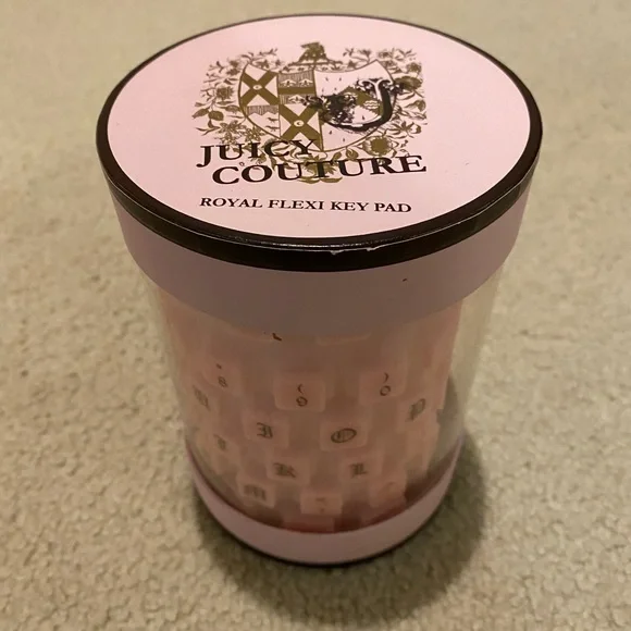 ⭐️VINTAGE IN BOX⭐️Juicy Couture Royal Flexi Key Pad Wired