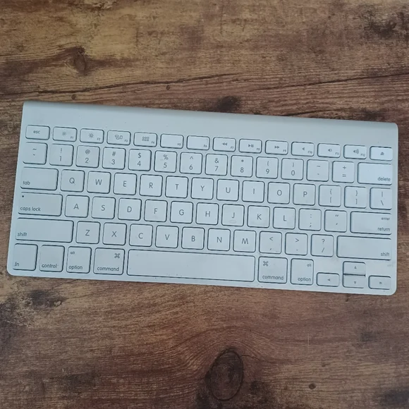 Apple wireless Magic keyboard