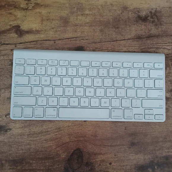 Apple wireless Magic keyboard