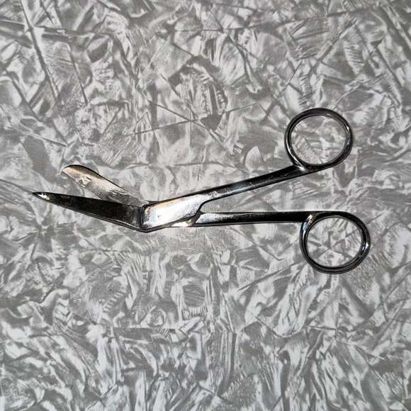 Stainless Steel Medical Bandage Scissors Pakistan 6 inch Vintage